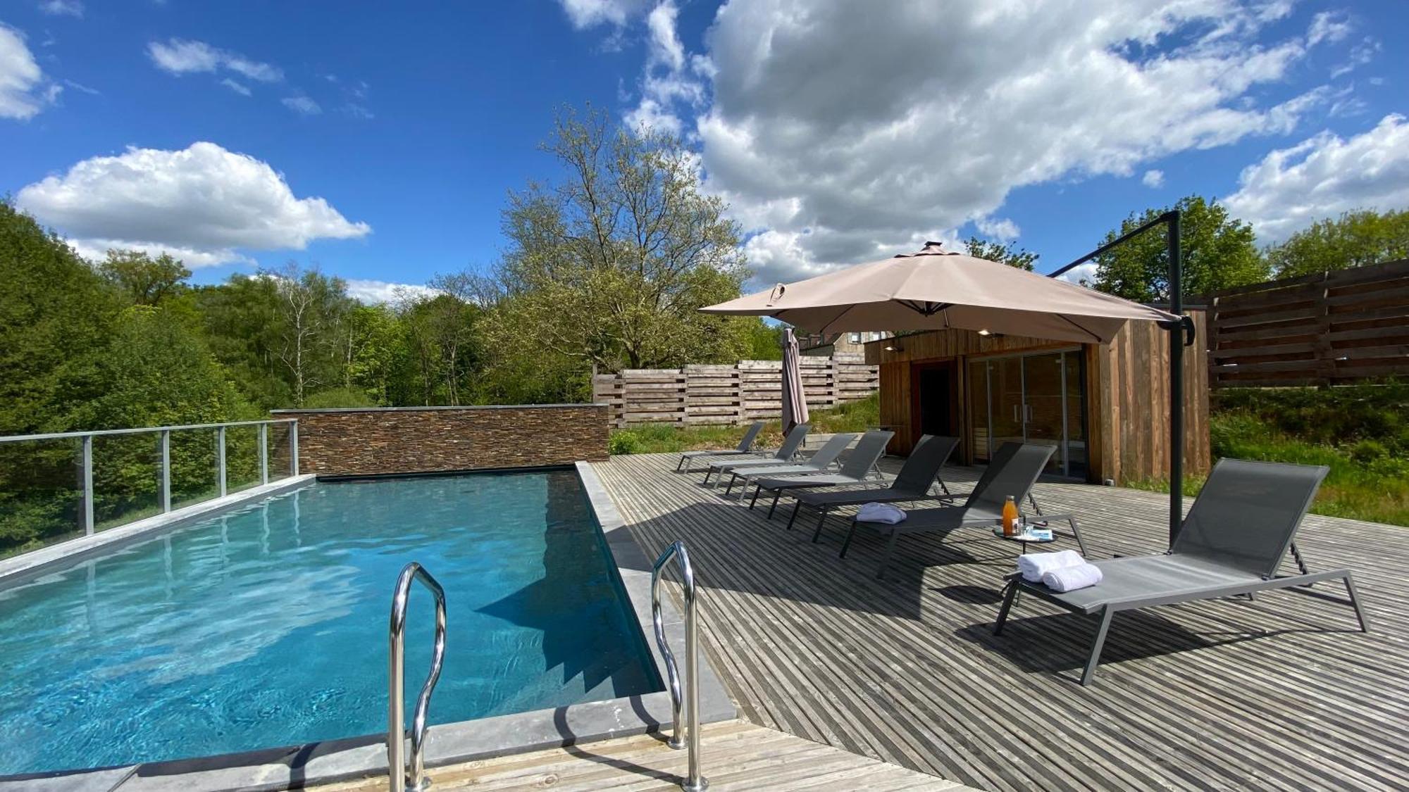 Domaine De L'Epau Eco-Resort Yvre-l'Eveque Exterior photo